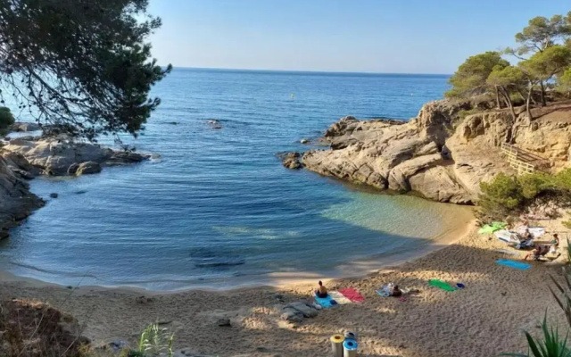 Cozy Apartment, 350m From Beach