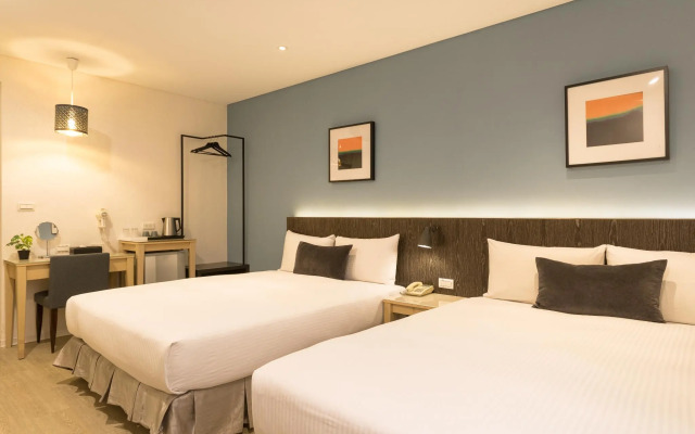Just Enjoy Business Hotel