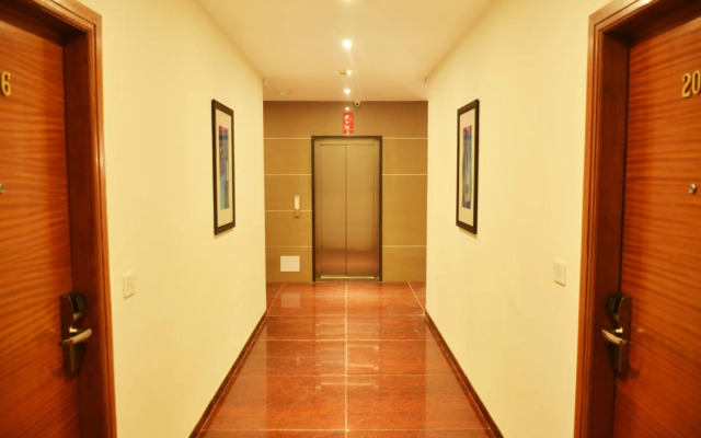 Mint Hotel Premia