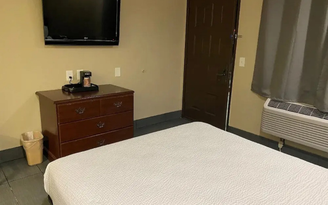 Budget Inn and Suites
