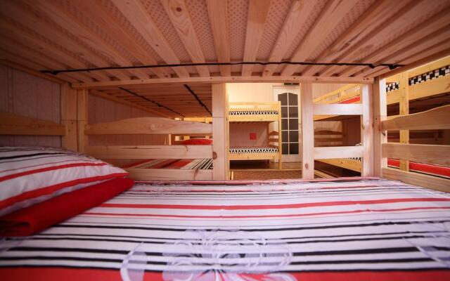 VIVA Hostel