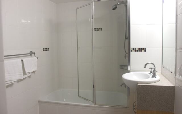Burleigh Point Holiday Apartments