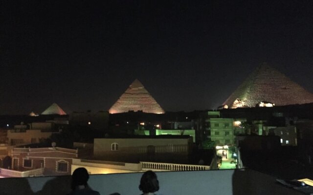 The Pyramids Inn Cheops