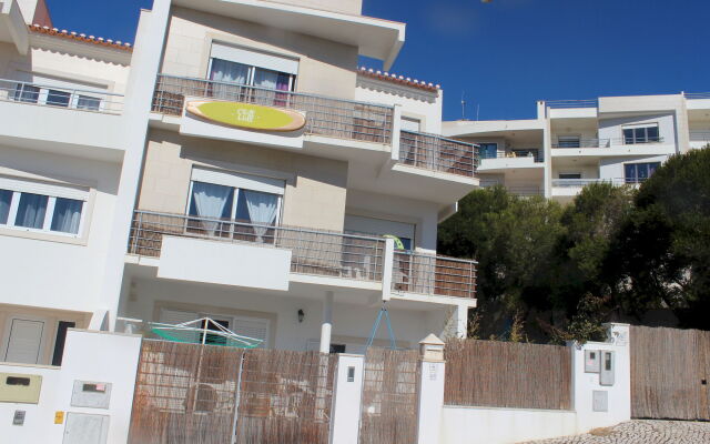 Ericeira Chill Hill Hostel & Private Rooms