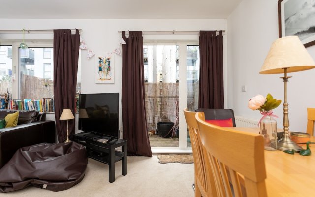 2 Bedroom Apartment in Greenwich