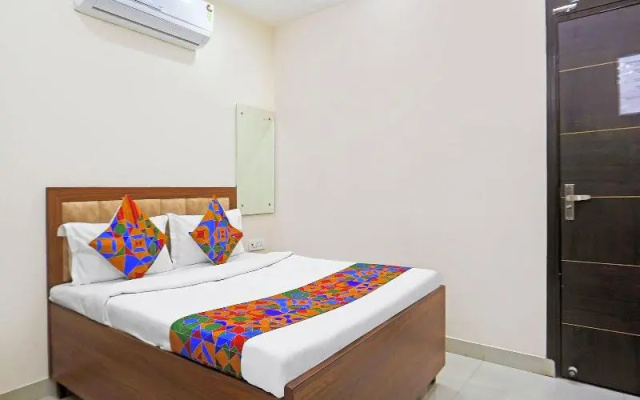 Fabhotel The Hide Away