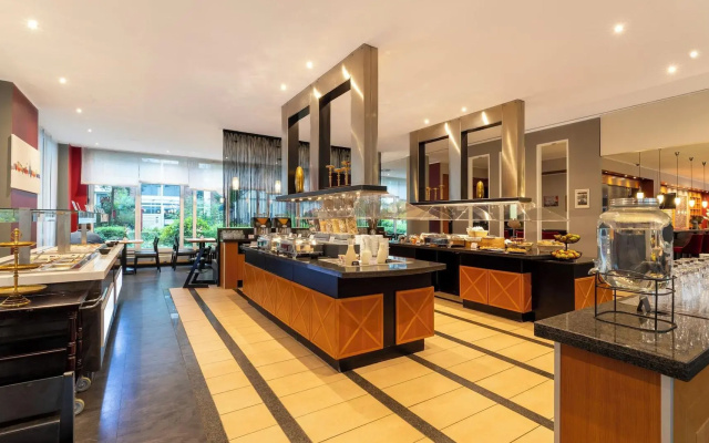 Plaza Premium Koln