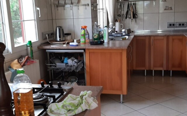 Plush Holiday Home in Llucmajor with Jacuzzi and Sauna