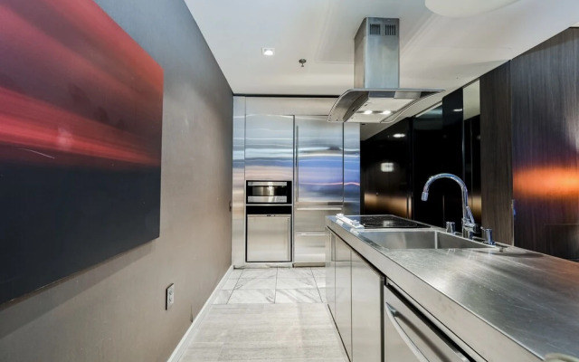 StripViewSuites at Palms Place Penthouses