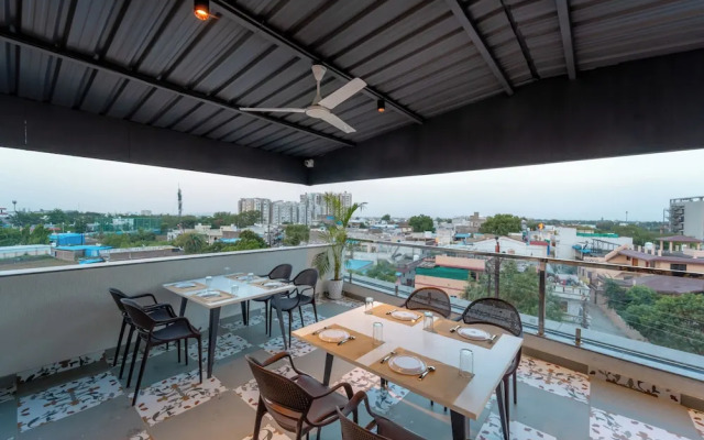 Aceotel Select Sarvagya Nipania -  A Luxury Boutique Hotel