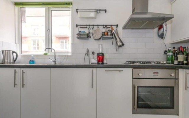 Eson2 - Chancery Lane Hideaway