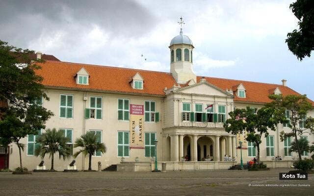 hotelImage