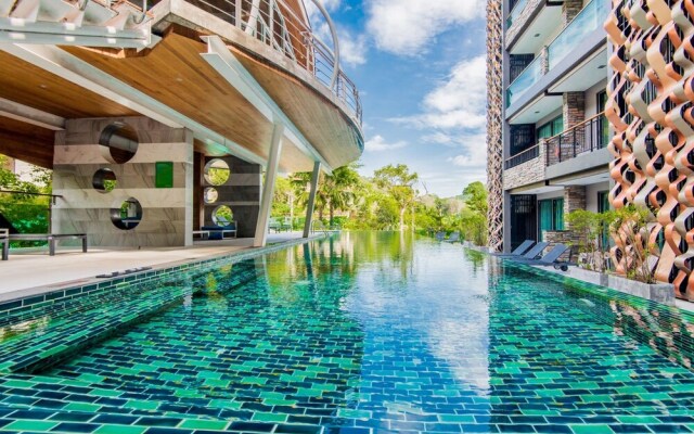 Emerald Terrace Patong by Chattha