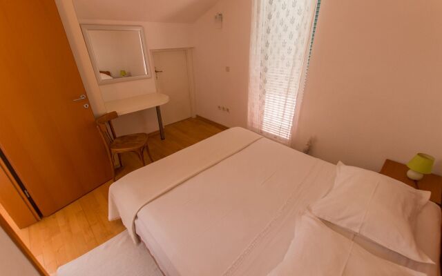 Apartment Cobra - excellent location: A4 Tucepi, Riviera Makarska