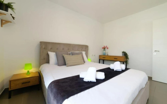 YalaRent Migdalor Apartments with Sea Views
