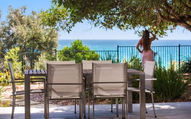 Stradbroke Island Beach Hotel