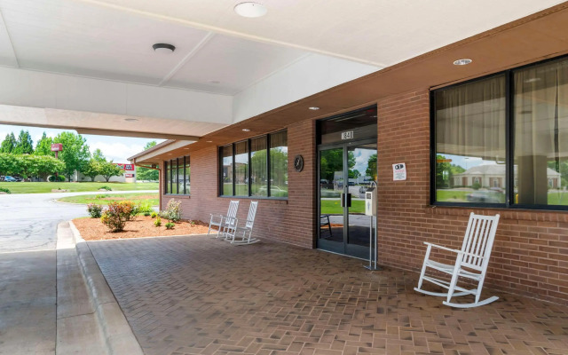 Days Inn by Wyndham Wilkesboro