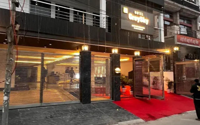 Hotel Grey Sky