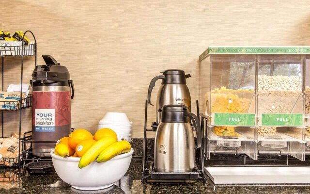 Best Western Plus Cleveland Inn & Suites