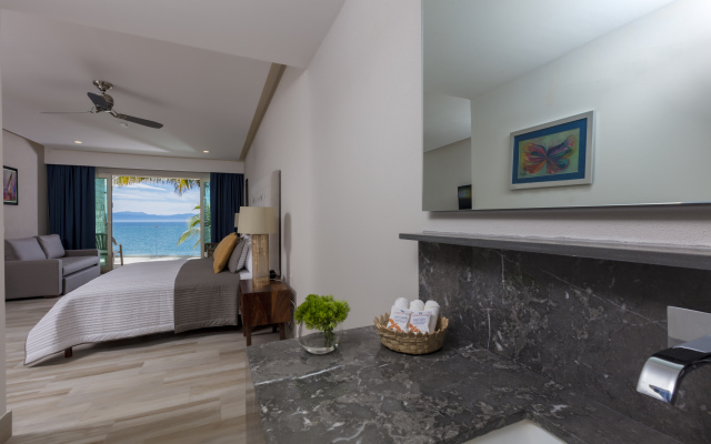 Vista Vallarta All Suites on the Beach