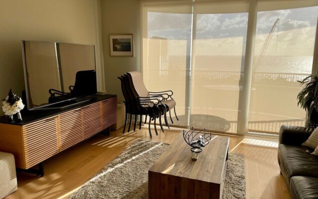 Lanikea Ocean View Apartment 2 Bedroom Condo by RedAwning