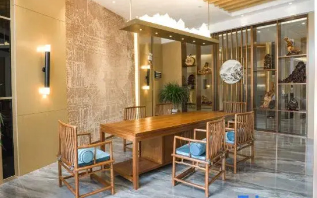 Yunan Yuehu Garden Hotel