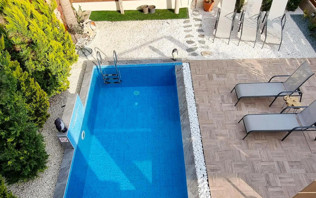 Shanti Paphos Holiday House