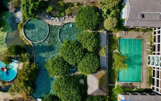 Putuoquan Hot Spring Resort