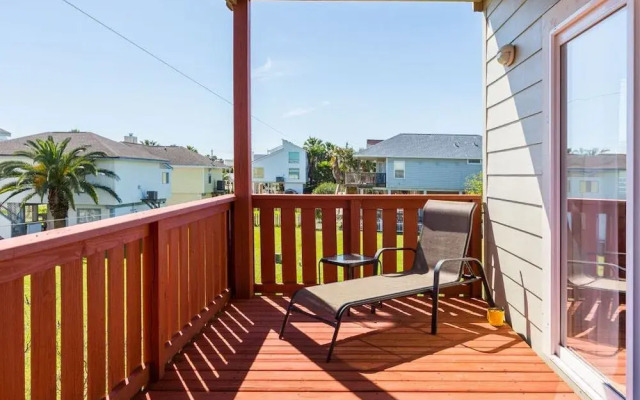 Big Beautiful and Beachside by RedAwning