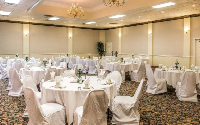 Quality Inn Creekside - Downtown Gatlinburg