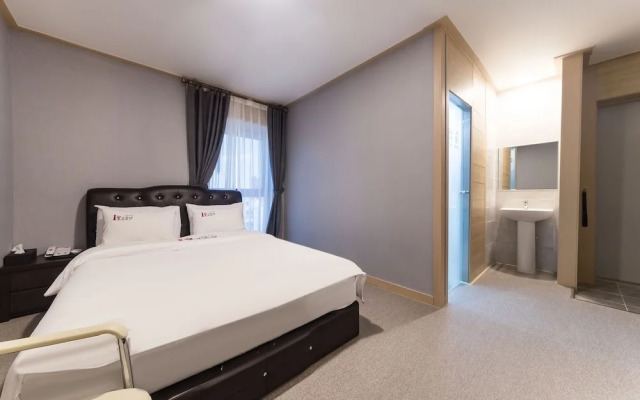 Oido Red Lighthouse Tourist Hotel