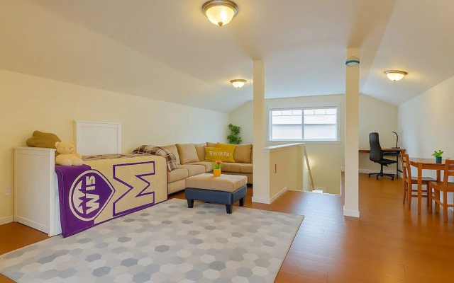 The Grand North Seattle Family Home