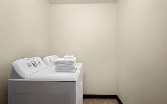 Baymont by Wyndham Fremont