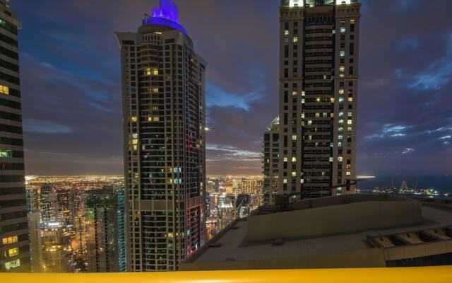 58th Floor Apartment with Dream Sea View