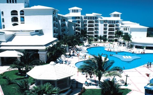 Hotel Gran Costa Real & Suites Cancún, Cancún, Mexico