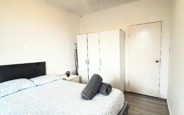 Central London Modern Apartment With 3 Bedrooms