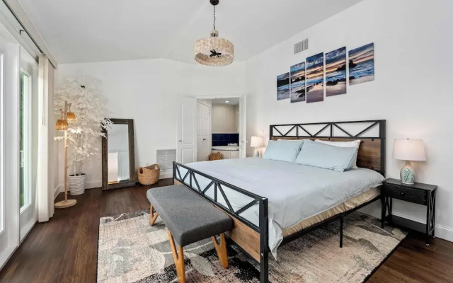 Cocoon Island Villa Luxury 5 BDR Waterfront Home