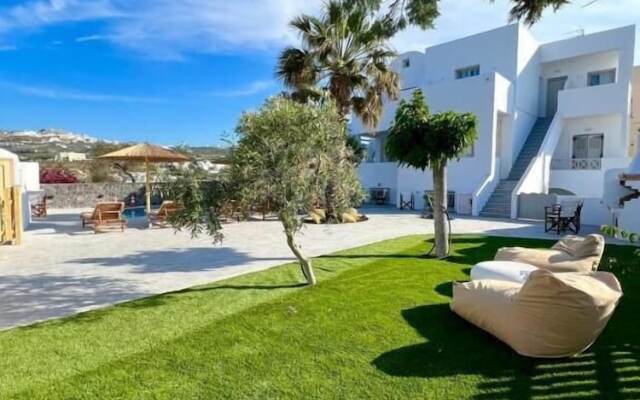 Santorini Villatzio Suites