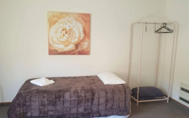 Apex Motor Lodge