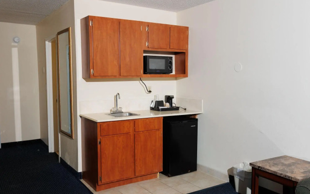 Garnet Inn & Suites, Orlando