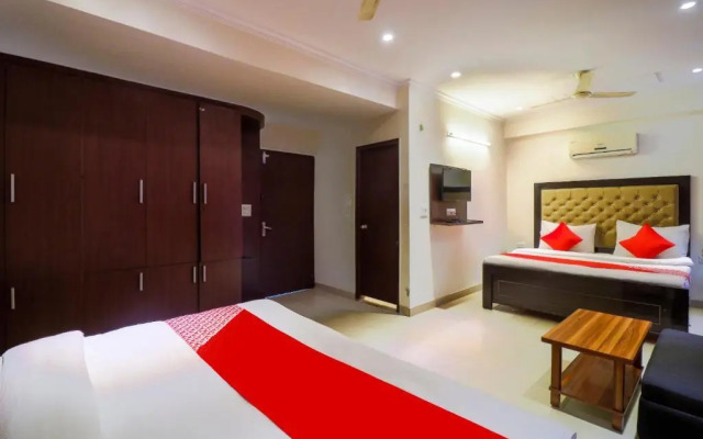 Oyo 47457 Hotel Amber Palace