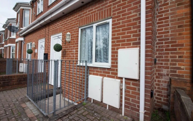 Stayzo Penthouse Accommodation 2- Premier Lodge