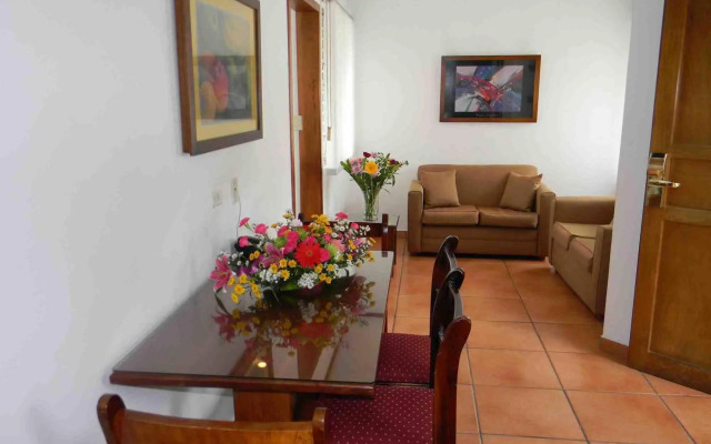 Hotel Residence Inn Suites Cristina