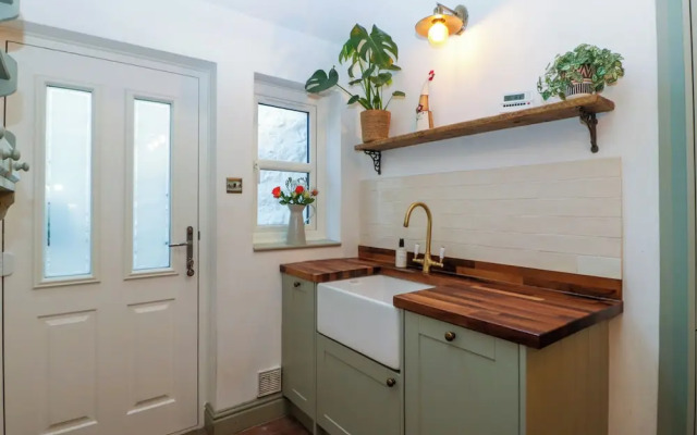 Holly Cottage
