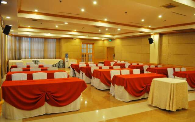 Days Hotel by Wyndham Iloilo