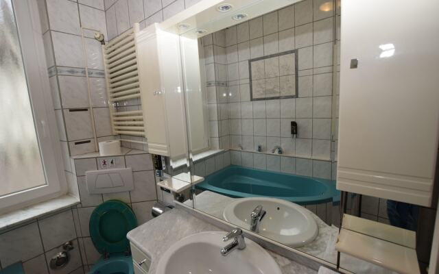 AB Apartment 01
