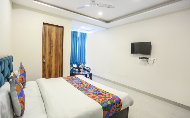Fabhotel Shiv Rachna