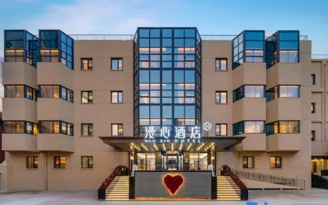 Manxin Hotel in Niujie, Guang'anmen, Beijing.