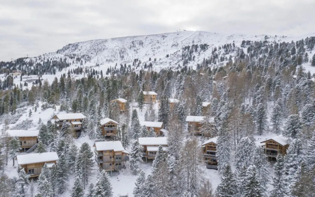 Lovely Chalet With hot tub