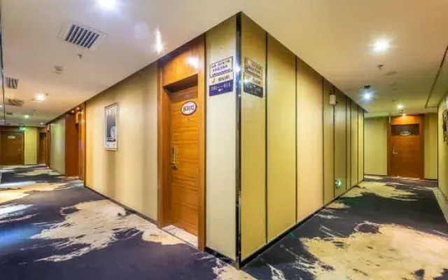 Platinum Apartment Hotel (Zhongshan Guzhen International Lighting Center)